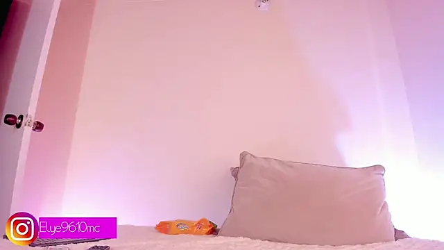 ellie mcdonald online show from 02/27/25, 07:37