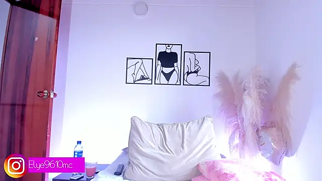 ellie mcdonald online show from 03/24/26, 08:58