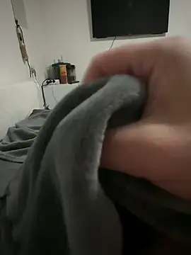 Snapshot of Mustafa-231 chatting on 10/14/25, 08:42 Mustafa-231 online show from 10/14/25, 08:42