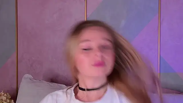 BeatriceEsmont online show from 03/07/25, 12:58