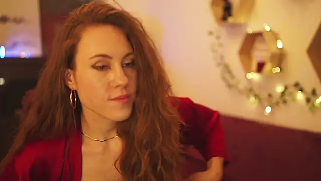 Snapshot of Berberis__Silene chatting on 12/23/24, 10:44 Berberis Silene online show from 12/23/24, 10:44