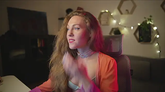 Snapshot of Berberis__Silene chatting on 10/22/25, 05:02 Berberis Silene online show from 10/22/25, 05:02