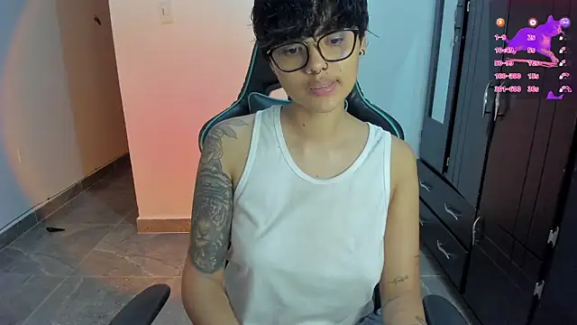 Snapshot of gooddess_isis chatting on 01/09/25, 05:13 gooddess isis online show from 01/09/25, 05:13