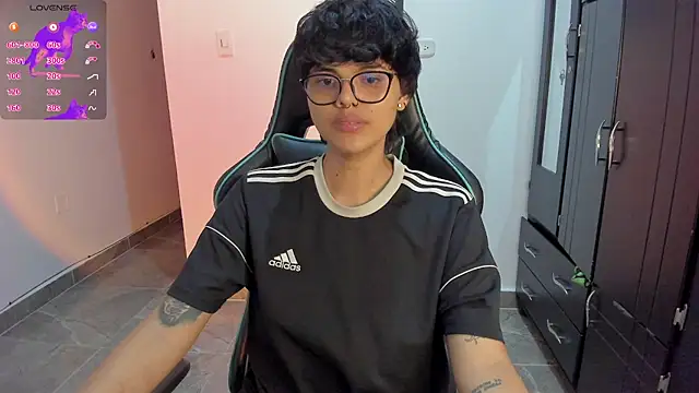 Snapshot of gooddess_isis chatting on 01/16/25, 05:11 gooddess isis online show from 01/16/25, 05:11