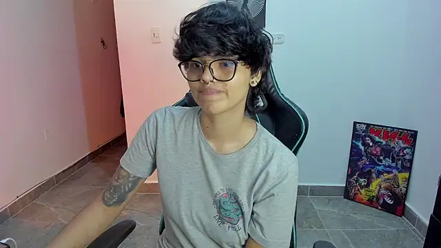 Snapshot of gooddess_isis chatting on 02/19/25, 02:12 gooddess isis online show from 02/19/25, 02:12