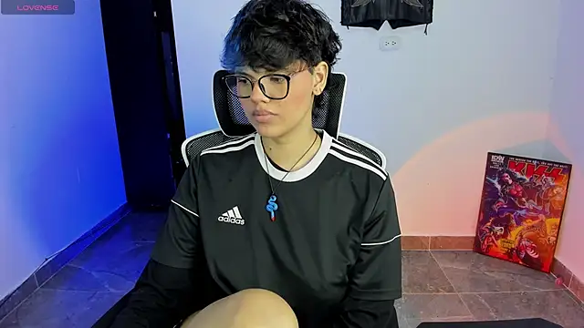 Snapshot of gooddess_isis chatting on 09/18/25, 01:40 gooddess isis online show from 09/18/25, 01:40