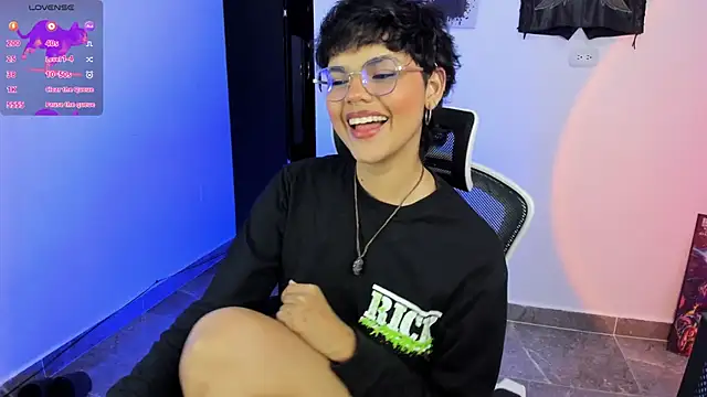 Snapshot of gooddess_isis chatting on 10/21/25, 06:03 gooddess isis online show from 10/21/25, 06:03