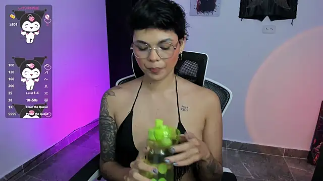 Snapshot of gooddess_isis chatting on 10/22/25, 10:04 gooddess isis online show from 10/22/25, 10:04