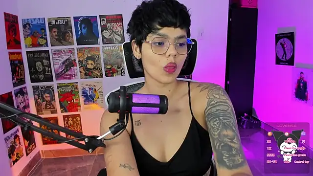 Snapshot of gooddess_isis chatting on 12/18/25, 07:25 gooddess isis online show from 12/18/25, 07:25