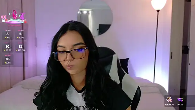 AnabelWolf online show from 10/08/25, 04:37