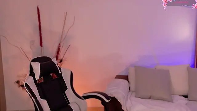 AnabelWolf online show from 04/21/26, 02:01