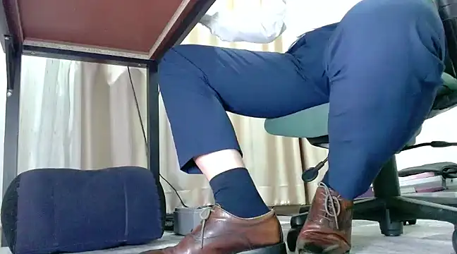 Snapshot of softlyS chatting on 03/04/25, 03:37 softlyS online show from 03/04/25, 03:37