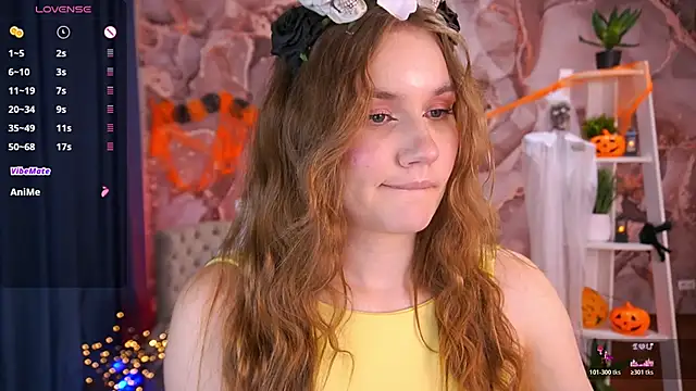 Snapshot of FoxyyKate chatting on 10/31/25, 03:35 FoxyyKate online show from 10/31/25, 03:35