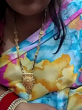 Snapshot of Mayuri77 chatting on 01/25/25, 04:13 Mayuri77 online show from 01/25/25, 04:13