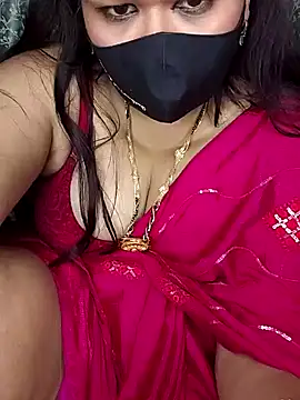 Snapshot of Mayuri77 chatting on 01/25/25, 07:18 Mayuri77 online show from 01/25/25, 07:18