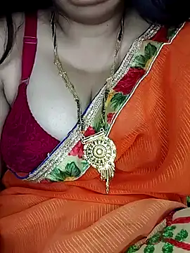 Snapshot of Mayuri77 chatting on 01/28/25, 04:41 Mayuri77 online show from 01/28/25, 04:41