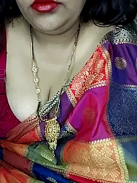 Snapshot of Mayuri77 chatting on 01/29/25, 05:40 Mayuri77 online show from 01/29/25, 05:40