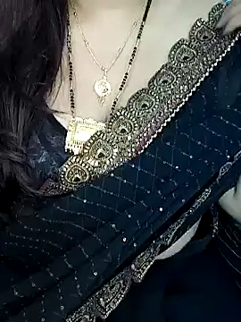 Snapshot of Mayuri77 chatting on 02/04/25, 03:47 Mayuri77 online show from 02/04/25, 03:47