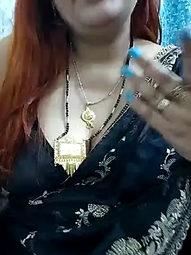 Snapshot of Mayuri77 chatting on 02/05/25, 04:47 Mayuri77 online show from 02/05/25, 04:47