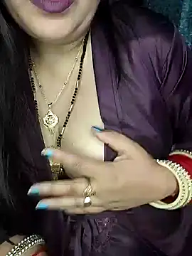 Snapshot of Mayuri77 chatting on 02/07/25, 07:49 Mayuri77 online show from 02/07/25, 07:49