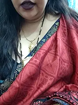 Snapshot of Mayuri77 chatting on 02/13/25, 05:44 Mayuri77 online show from 02/13/25, 05:44