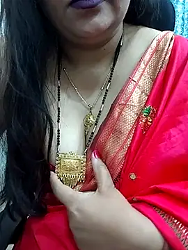 Snapshot of Mayuri77 chatting on 02/14/25, 08:10 Mayuri77 online show from 02/14/25, 08:10