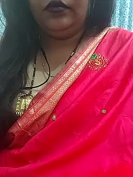 Snapshot of Mayuri77 chatting on 02/14/25, 04:52 Mayuri77 online show from 02/14/25, 04:52