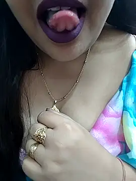 Snapshot of Mayuri77 chatting on 02/16/25, 09:15 Mayuri77 online show from 02/16/25, 09:15