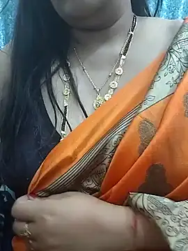 Snapshot of Mayuri77 chatting on 02/18/25, 05:21 Mayuri77 online show from 02/18/25, 05:21