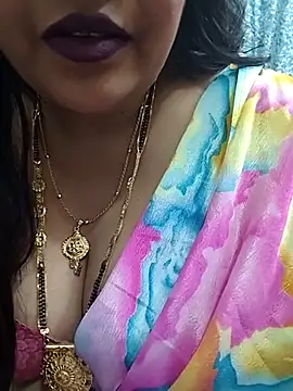 Snapshot of Mayuri77 chatting on 02/21/25, 09:56 Mayuri77 online show from 02/21/25, 09:56