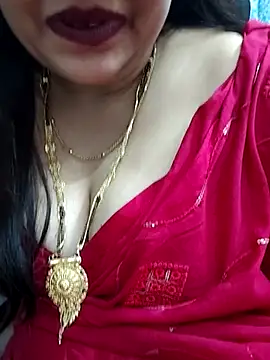 Snapshot of Mayuri77 chatting on 02/22/25, 08:20 Mayuri77 online show from 02/22/25, 08:20