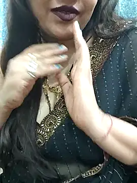 Snapshot of Mayuri77 chatting on 03/10/25, 03:20 Mayuri77 online show from 03/10/25, 03:20