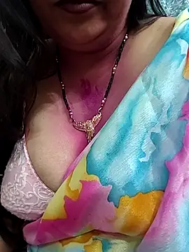 Snapshot of Mayuri77 chatting on 03/13/25, 06:56 Mayuri77 online show from 03/13/25, 06:56