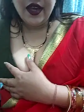 Snapshot of Mayuri77 chatting on 03/21/25, 04:18 Mayuri77 online show from 03/21/25, 04:18