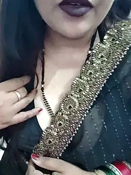 Snapshot of Mayuri77 chatting on 09/09/25, 06:24 Mayuri77 online show from 09/09/25, 06:24