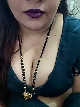 Snapshot of Mayuri77 chatting on 09/10/25, 06:19 Mayuri77 online show from 09/10/25, 06:19