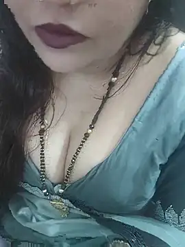 Snapshot of Mayuri77 chatting on 09/16/25, 06:20 Mayuri77 online show from 09/16/25, 06:20