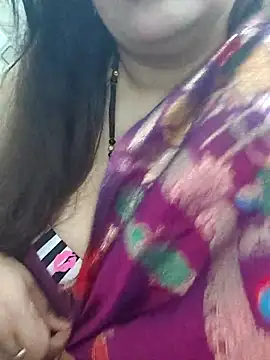 Snapshot of Mayuri77 chatting on 09/18/25, 06:59 Mayuri77 online show from 09/18/25, 06:59