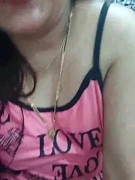 Snapshot of Mayuri77 chatting on 10/08/25, 07:33 Mayuri77 online show from 10/08/25, 07:33