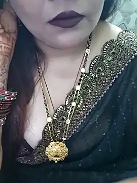 Snapshot of Mayuri77 chatting on 10/14/25, 05:25 Mayuri77 online show from 10/14/25, 05:25