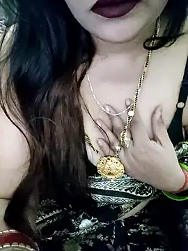 Snapshot of Mayuri77 chatting on 11/17/25, 05:08 Mayuri77 online show from 11/17/25, 05:08