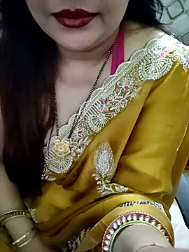 Snapshot of Mayuri77 chatting on 12/18/25, 06:08 Mayuri77 online show from 12/18/25, 06:08