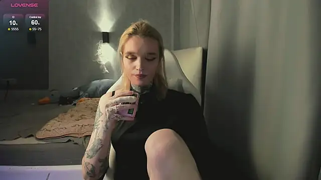 Simona Rain online show from 12/04/25, 12:42