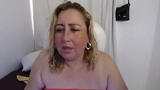 Xileny-Halliwey online show from 09/18/25, 04:09