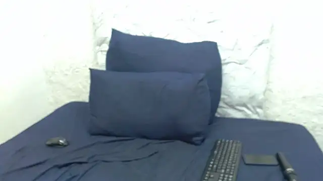 Snapshot of LolaTwerksXX chatting on 03/08/25, 11:05 LolaTwerksXX online show from 03/08/25, 11:05