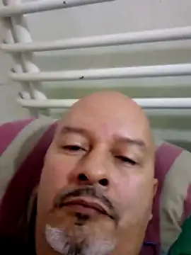 Snapshot of Juan_45 chatting on 06/03/26, 02:33 Juan 45 online show from 06/03/26, 02:33