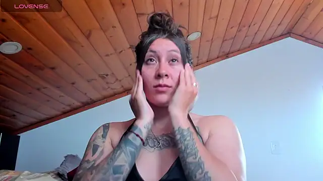 Snapshot of Darkness_jones_ chatting on 02/02/26, 06:28 Darkness jones online show from 02/02/26, 06:28