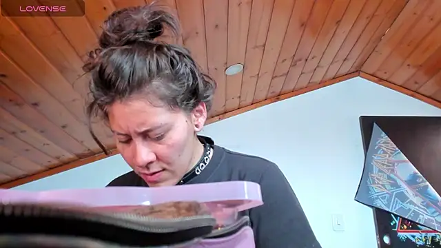 Darkness jones  online show from 03/06/26, 04:14