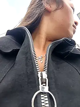 LIZ-06  online show from 02/20/25, 04:36