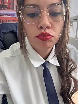 LIZ-06  online show from 11/11/25, 01:44